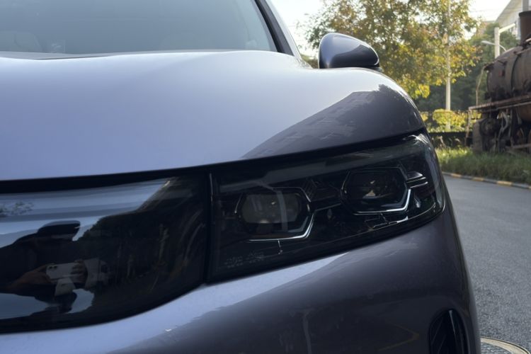 Used VOYAH FREE 2025 Model FREE+ Four-Wheel-Drive Qiankun Edition