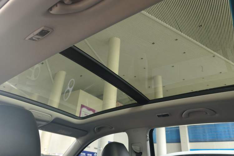 Used Volkswagen Tiguan L 2017 300TSI Automatic Two-Wheel Drive Silk Road Comfort Edition