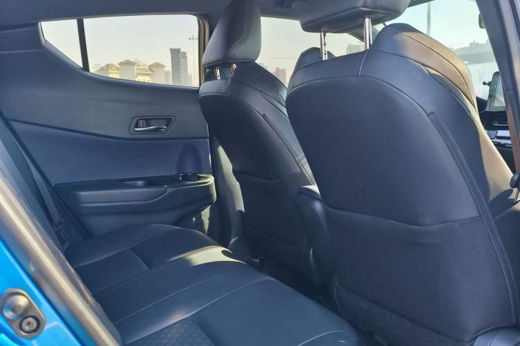 Used Toyota IZOA 2018 2.0L Yichi Edition China V Standard