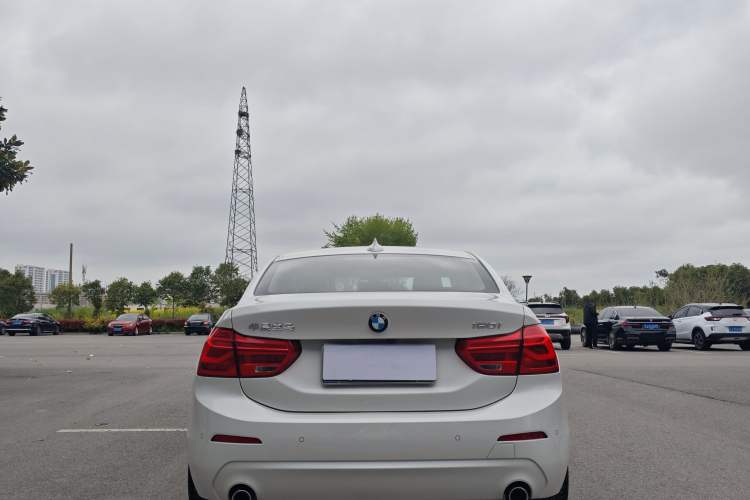 Used BMW 1 Series 2020 120i Fashion Model Exterior 5