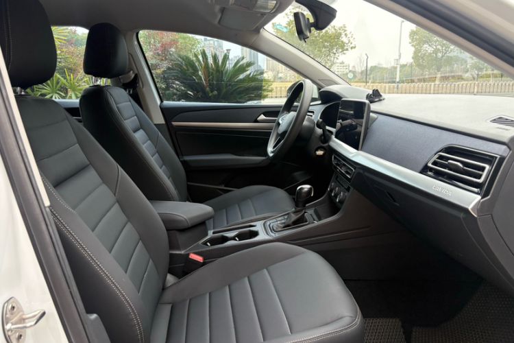 Used Volkswagen Lavida 2023 1.5L Automatic De Yi Edition Interior 5