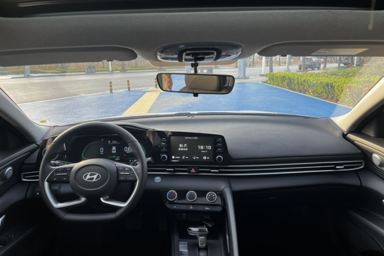 Used Hyundai Elantra 2023 1.5L CVT GLX Elite Edition
