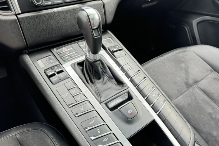 Used Porsche Macan 2017 Macan S 3.0T Interior 5