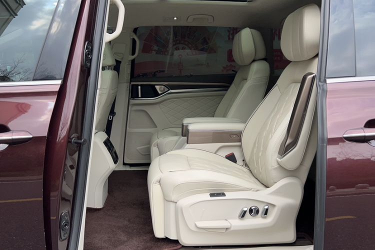 Used Volkswagen Viloran 2020 380TSI Prestige Edition Interior 3