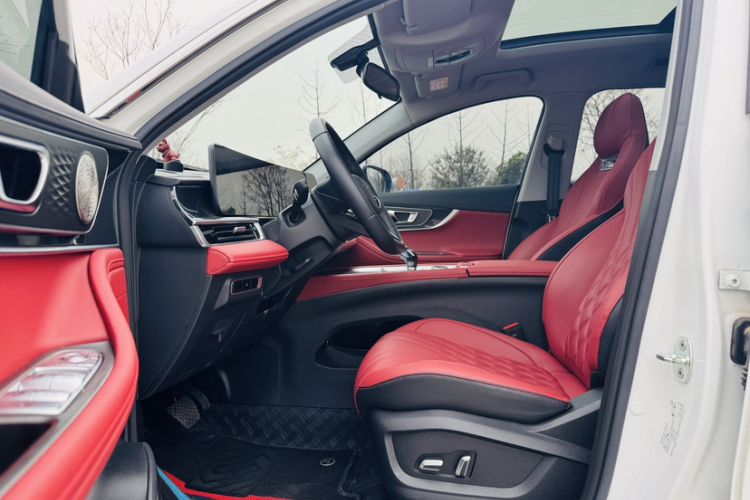 Used Chery Tiggo 7 PLUS 2023 Champion Edition 1.6 TGDI DCT Extraordinary Version Interior 3