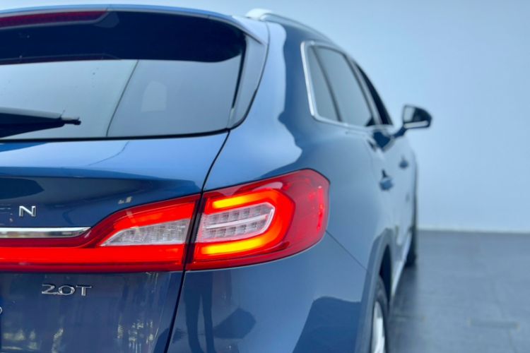 Used Lincoln MKX 2018 2.0T Two-Wheel Drive Deluxe Edition