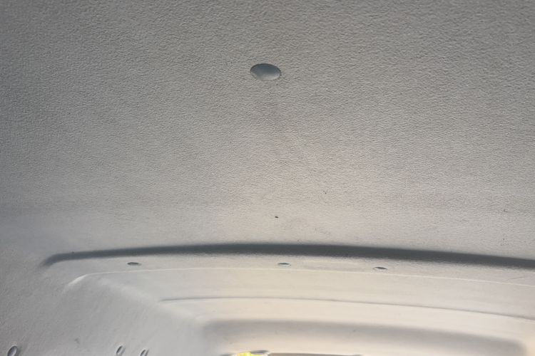 Used Jinbei Hiace X30 2023 1.5L Super-Comfortable Passenger Van 5/6/7-Seater Non-Air-Conditioned Version Model SWC15M