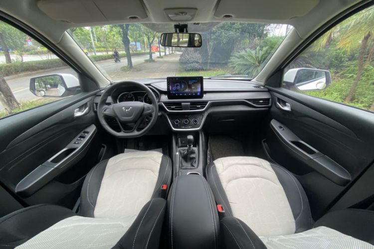 Used Wuling Hongguang S3 2019 1.5L Manual Standard Version China VI Standard