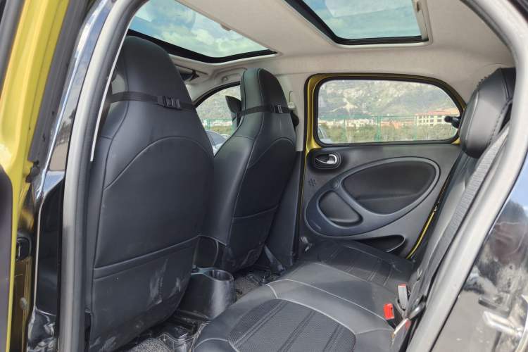 Used smart forfour 2016 1.0L 52 kW Passion Edition
