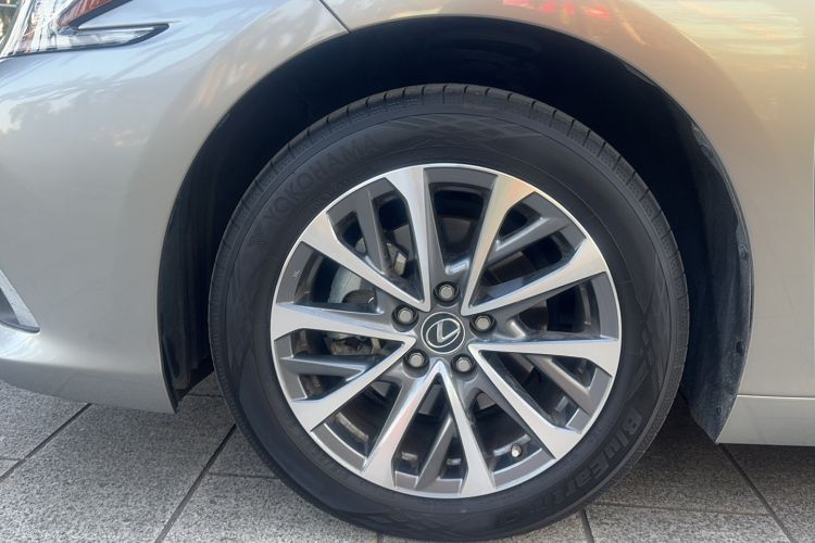 Used Lexus ES 2024 200 Premium Edition