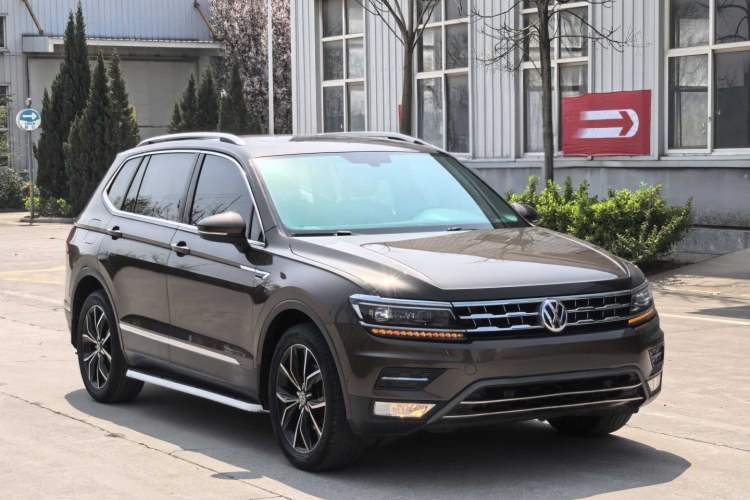 Used Volkswagen Tiguan L 2017 330TSI Automatic Two-Wheel Drive Flagship Edition Exterior 2