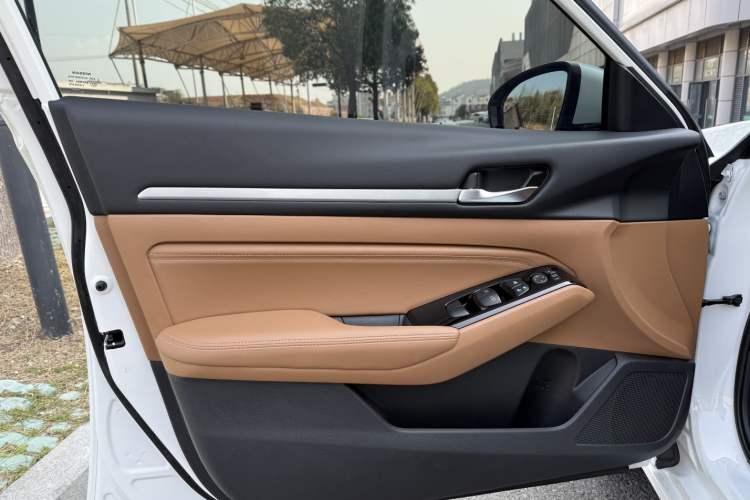 Used Nissan Teana 2024 2.0L XE Genuine Edition