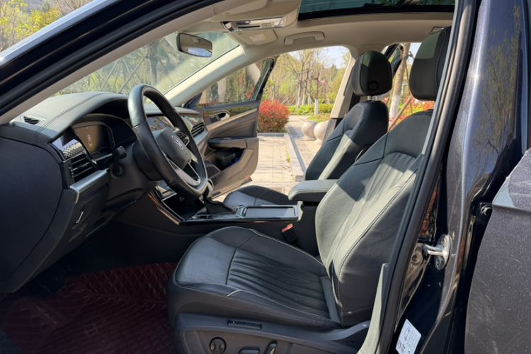 Used Volkswagen Passat 2023 Facelift 330TSI Luxury Edition