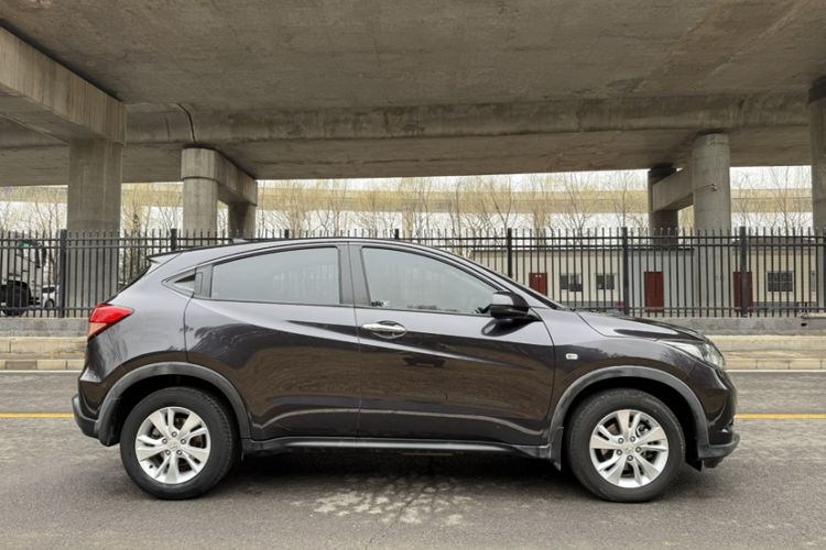 Used Honda Vezel 2015 1.5L manual two-wheel drive Comfort trim level