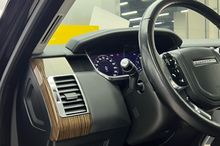 Used Land Rover Range 2018 3.0 SC V6 Vogue Extended-Length Model
