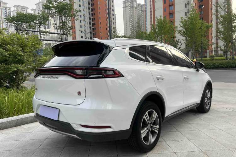 Used BYD Tang 2018 2.0T Automatic SmartConnect Luxury Edition 5 Seats China V Standard
