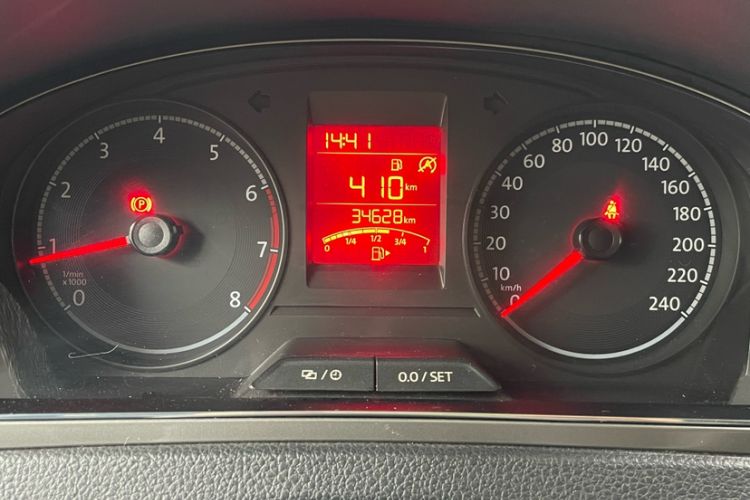 Used Volkswagen Santana 2019 1.5L Manual Comfort Edition China VI Standard Odometer Close Up