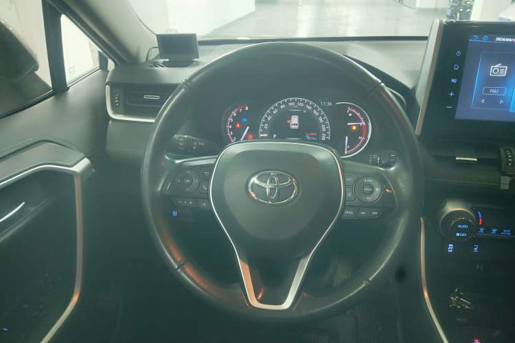 Used Toyota RAV4 2020 2.0L CVT Two-Wheel Drive Fashion PLUS Edition Steering Wheel