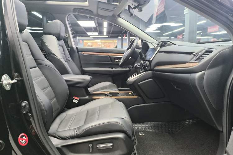 Used Honda CR-V 2021 240TURBO CVT 2WD Fashion Edition Interior 2