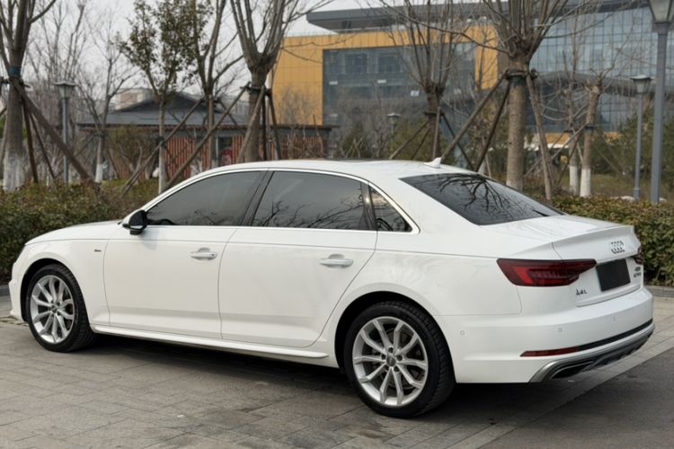Used Audi A4L 2019 40 TFSI Fashion Version China V
