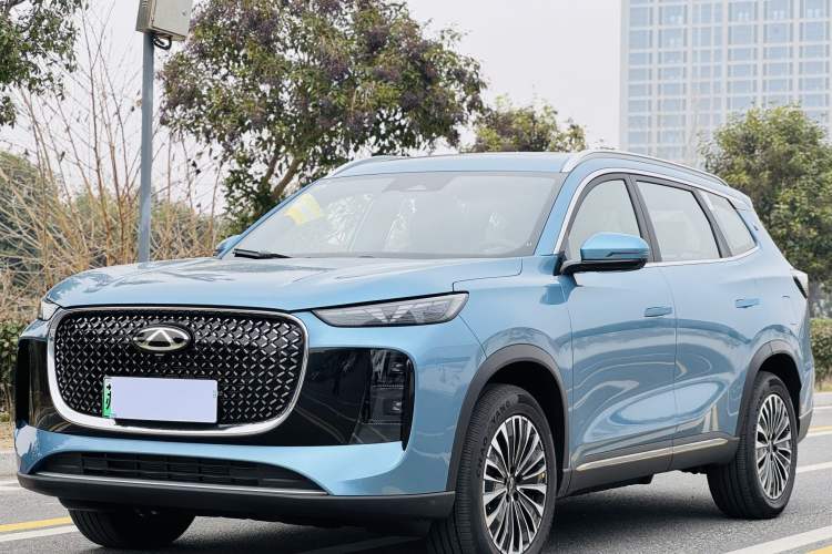 Used Chery Tiggo 8 PLUS C-DM 2025 1.5T 116 km Prestige Version 5 Seats