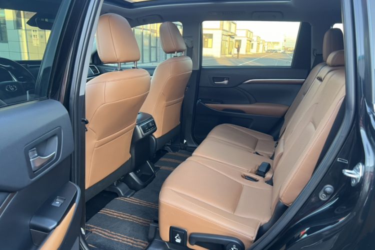 Used Toyota Highlander 2020 2.0T Four-Wheel Drive Millionth Anniversary Edition 7 Seats
