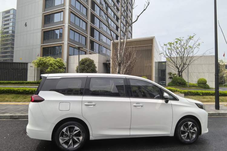 Used GAC Trumpchi M6 2023 PRO 270T DCT Luxury Edition Exterior 4