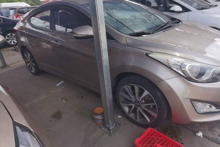 Used Hyundai Elantra (5th Generation / Langdong) 2015 1.6L Automatic Luxury Model Exterior 2