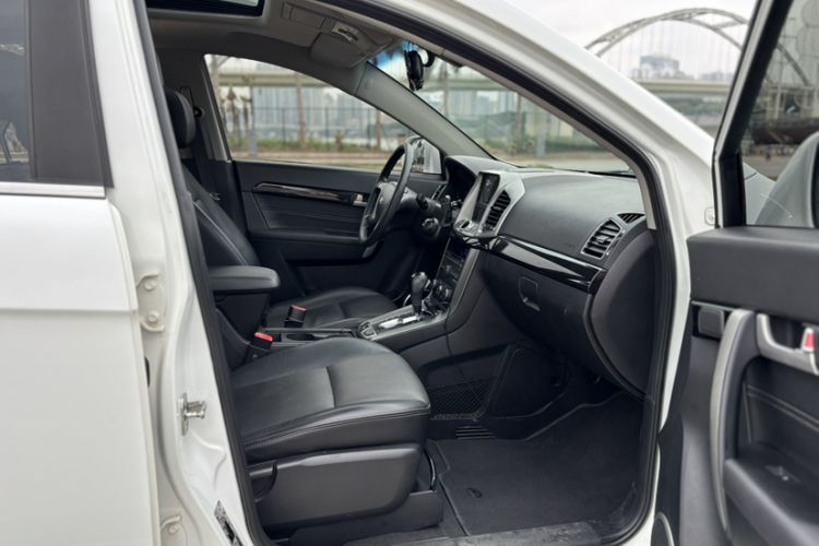 Used Chevrolet Captiva 2017 2.4L Two-Wheel Drive Luxury Edition 7 Seats
