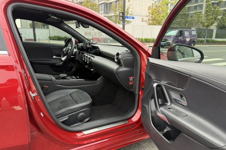 Used Mercedes-Benz A-Class 2019 Restyled A 180 L Sport Sedan Interior 5