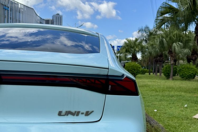 Used Changan UNI-V 2022 1.5T Smart Navigation Version