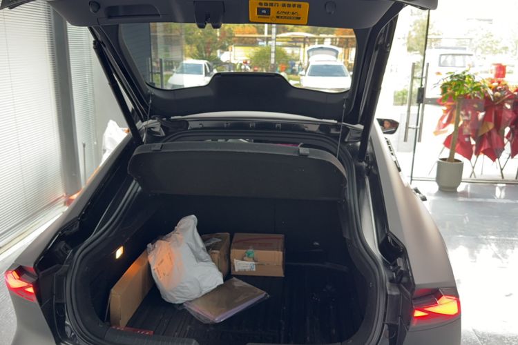 Used CHANGAN UNI-V iDD 2023 ZhiDian iDD 1.5T 113km ZhiKu Model
