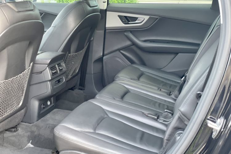 Used Audi Q7 2019 45 TFSI Comfort Model