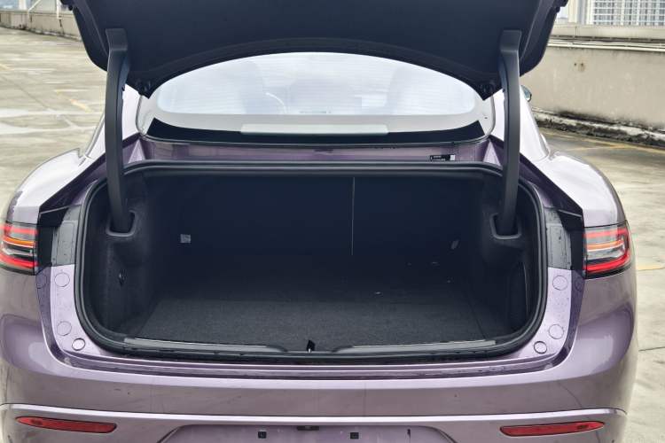 Used Hima Luxeed S7 2024 Pro Rear-Drive Long-Range Version Trunk