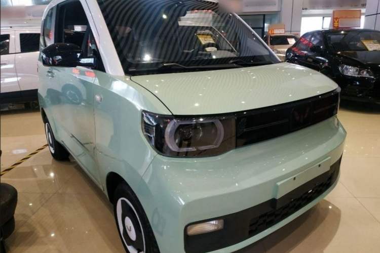 Used Wuling Hongguang MINIEV 2022 Macaron Premium Model – Lithium Iron Phosphate