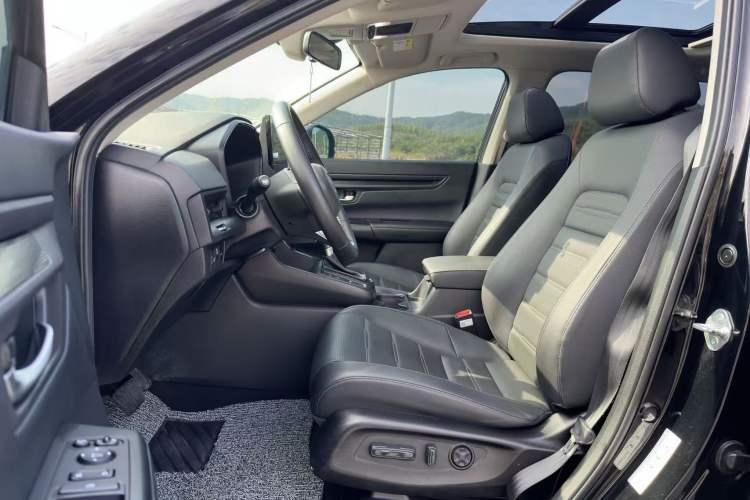 Used Honda CR-V 2023 240TURBO Two-Wheel-Drive Luxury Version 5 Seats
