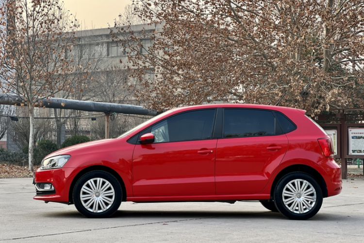 Used Volkswagen Polo 2016 1.6L Automatic Comfort Model
