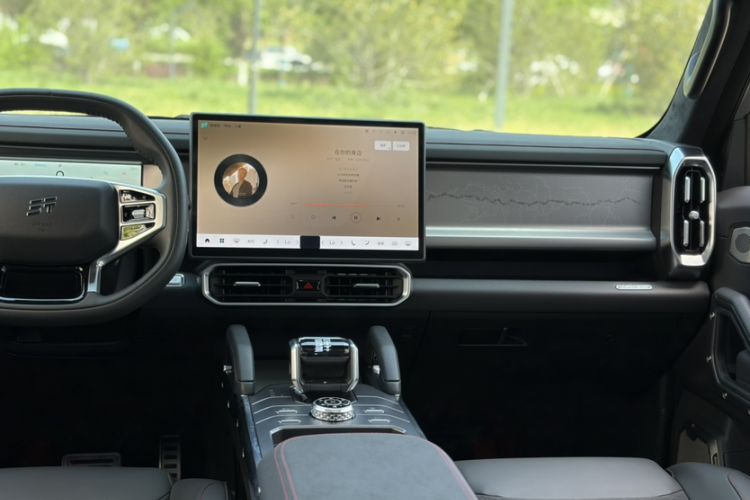 Used JETOUR Traveler 2023 2.0T All-Wheel Drive Conquer PRO
