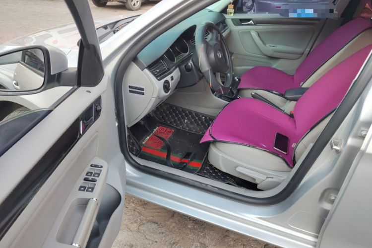 Used Volkswagen Bora 2013 1.6L Manual Fashion Edition