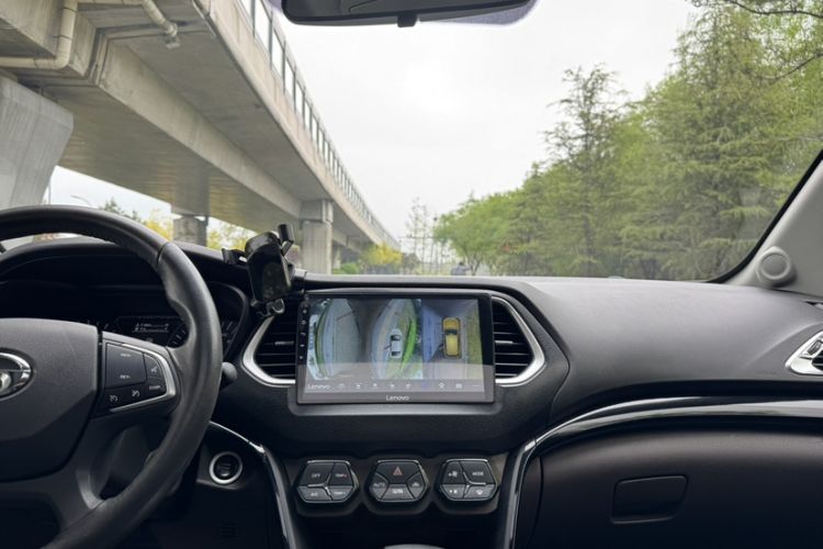 Used GAC Trumpchi GS4 2017 235T Automatic Two-Wheel Drive Luxury Smart Connectivity Version Audio And AC Panel