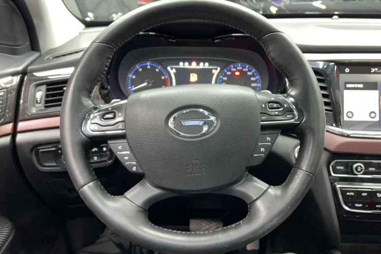 Used GAC Trumpchi GS8 2017 320T Two-Wheel Drive Luxury Smart Connectivity Version (7 Seats)
