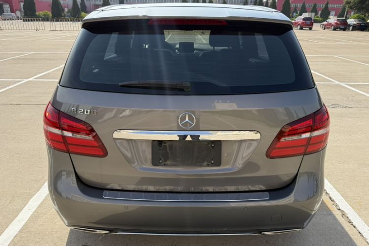 Used Mercedes-Benz B-Class 2019 B 200 Fashion Model Exterior 5