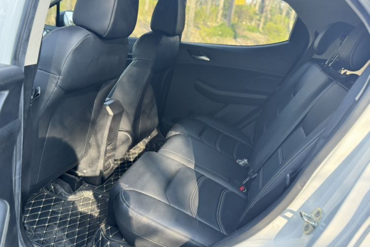 Used BYD Yuan New Energy 2019 EV535 Smart Connect Trendsetting Model
