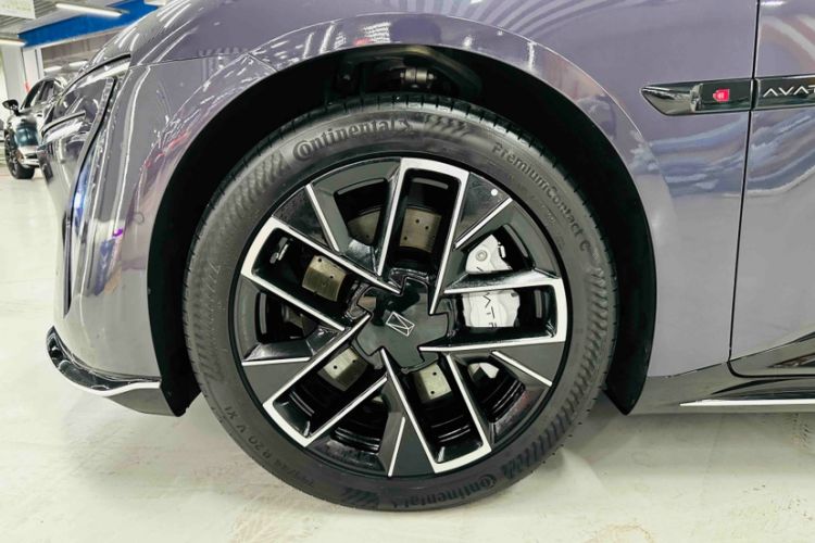 Used Avatr 06 2025 Ultra Pure Electric Edition Exterior 1