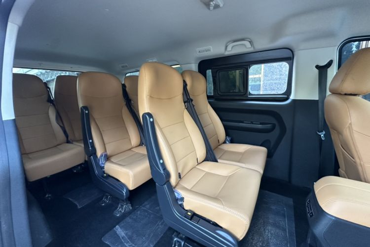 Used BAW Ruisheng Ace M7 2025 2.0L Manual Long Wheelbase Luxury Version 9 Seats Interior 1