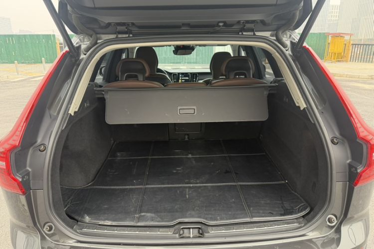 Used Volvo XC60 2019 T5 4x4 Smart Edition China V Standard