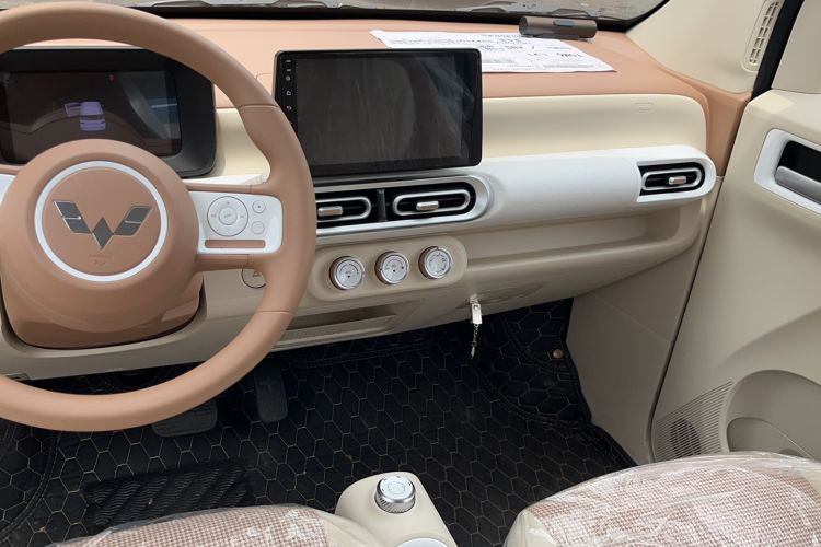 Used Wuling Hongguang MINIEV 2024 3rd Generation 215km Youth Edition