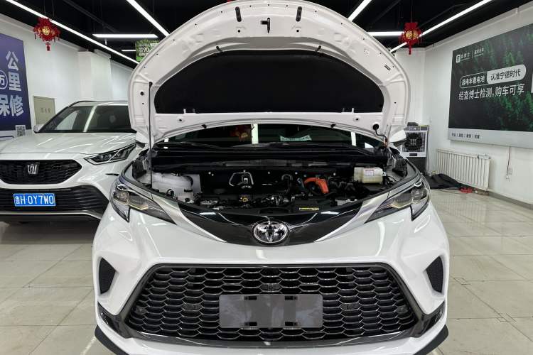 Used Toyota Granvia 2024 2.5L Hybrid Prestige PLUS Four-Wheel Drive Version
