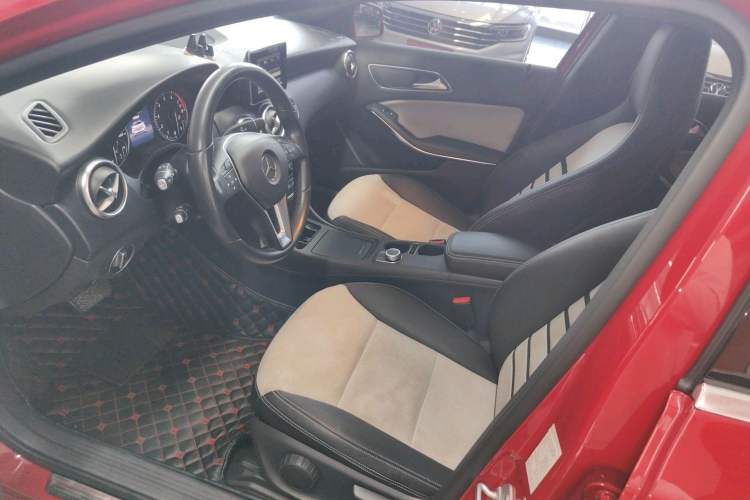 Used Mercedes-Benz A-Class 2015 A 180 Interior 2