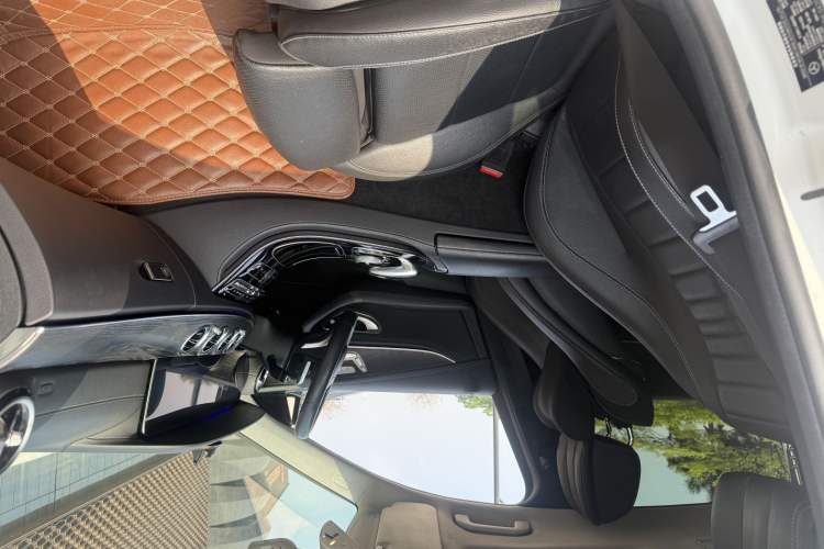 Used Mercedes-Benz E-Class 2017 E 200 L Sport 4MATIC
